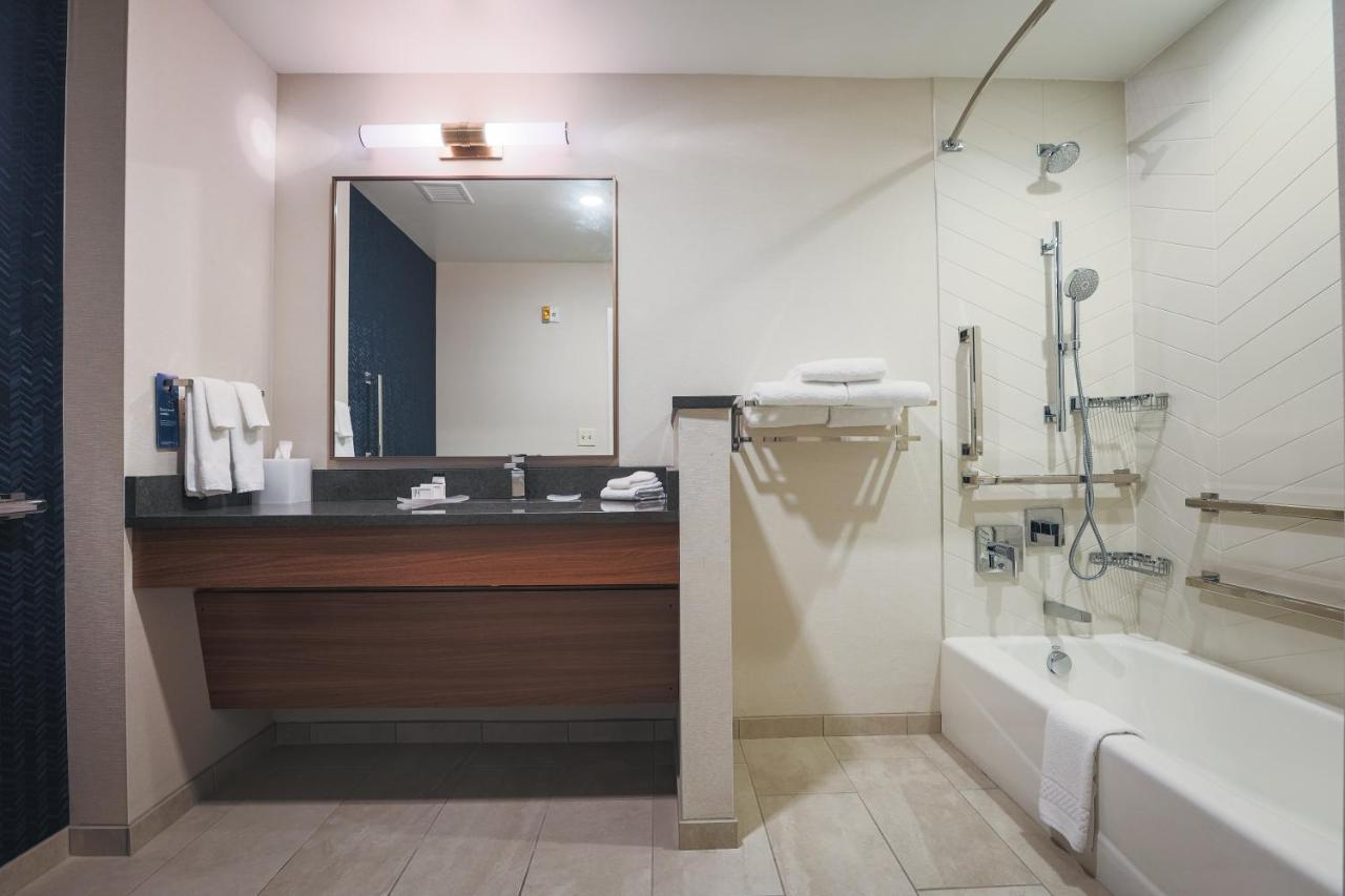 Fairfield Inn & Suites Marquette Ngoại thất bức ảnh