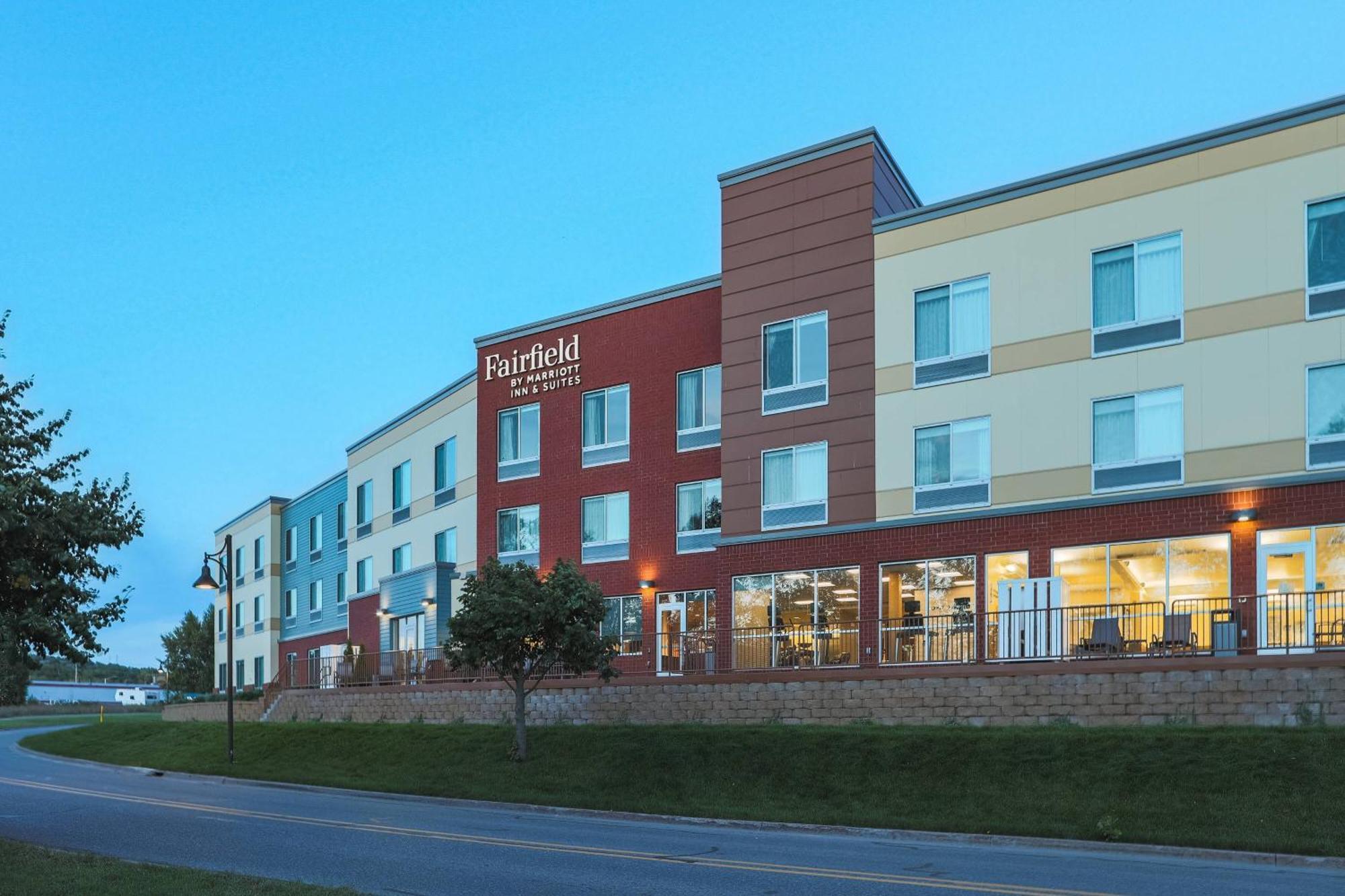 Fairfield Inn & Suites Marquette Ngoại thất bức ảnh