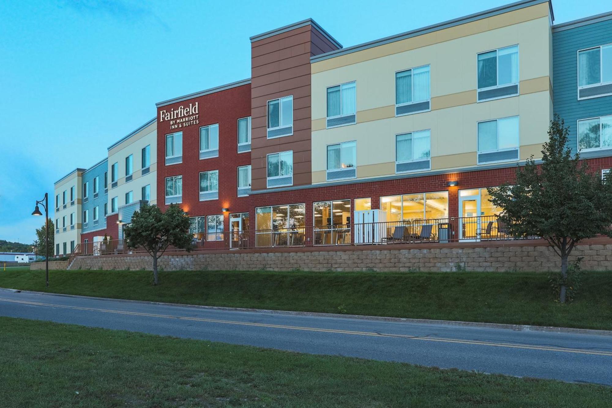 Fairfield Inn & Suites Marquette Ngoại thất bức ảnh