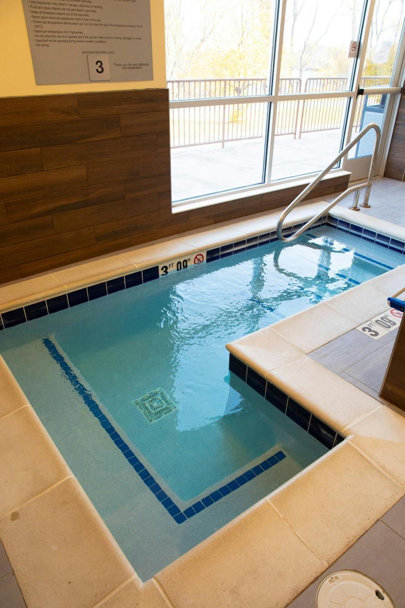 Fairfield Inn & Suites Marquette Ngoại thất bức ảnh